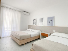 Home by the Sea- 1 minute from the beach